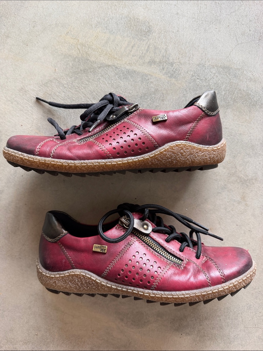 Ecco Remonte Burgundy Leather Lace-Up Sneakers with Side Zip size 38